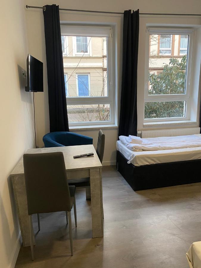 Neumünster Modernes Apartment Mit 2 Schlafzimmern Und Privatparkplatz Nahe Innenstadt מראה חיצוני תמונה