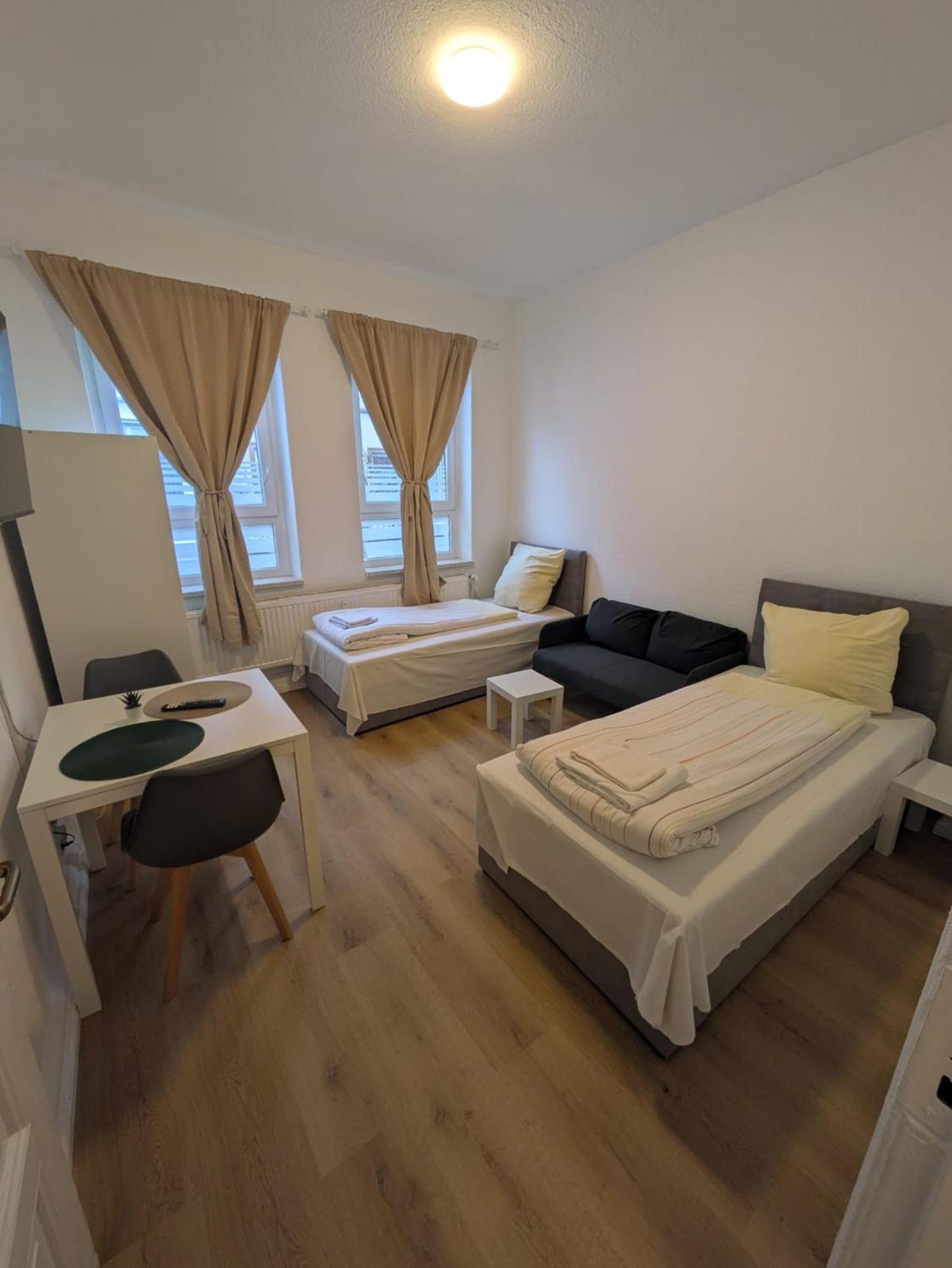 Neumünster Modernes Apartment Mit 2 Schlafzimmern Und Privatparkplatz Nahe Innenstadt מראה חיצוני תמונה