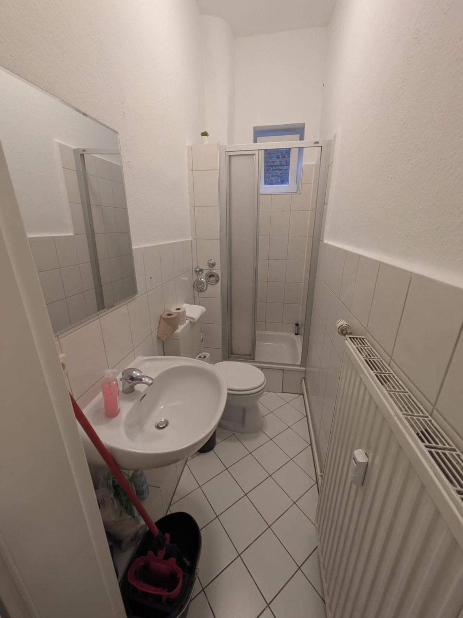 Neumünster Modernes Apartment Mit 2 Schlafzimmern Und Privatparkplatz Nahe Innenstadt מראה חיצוני תמונה