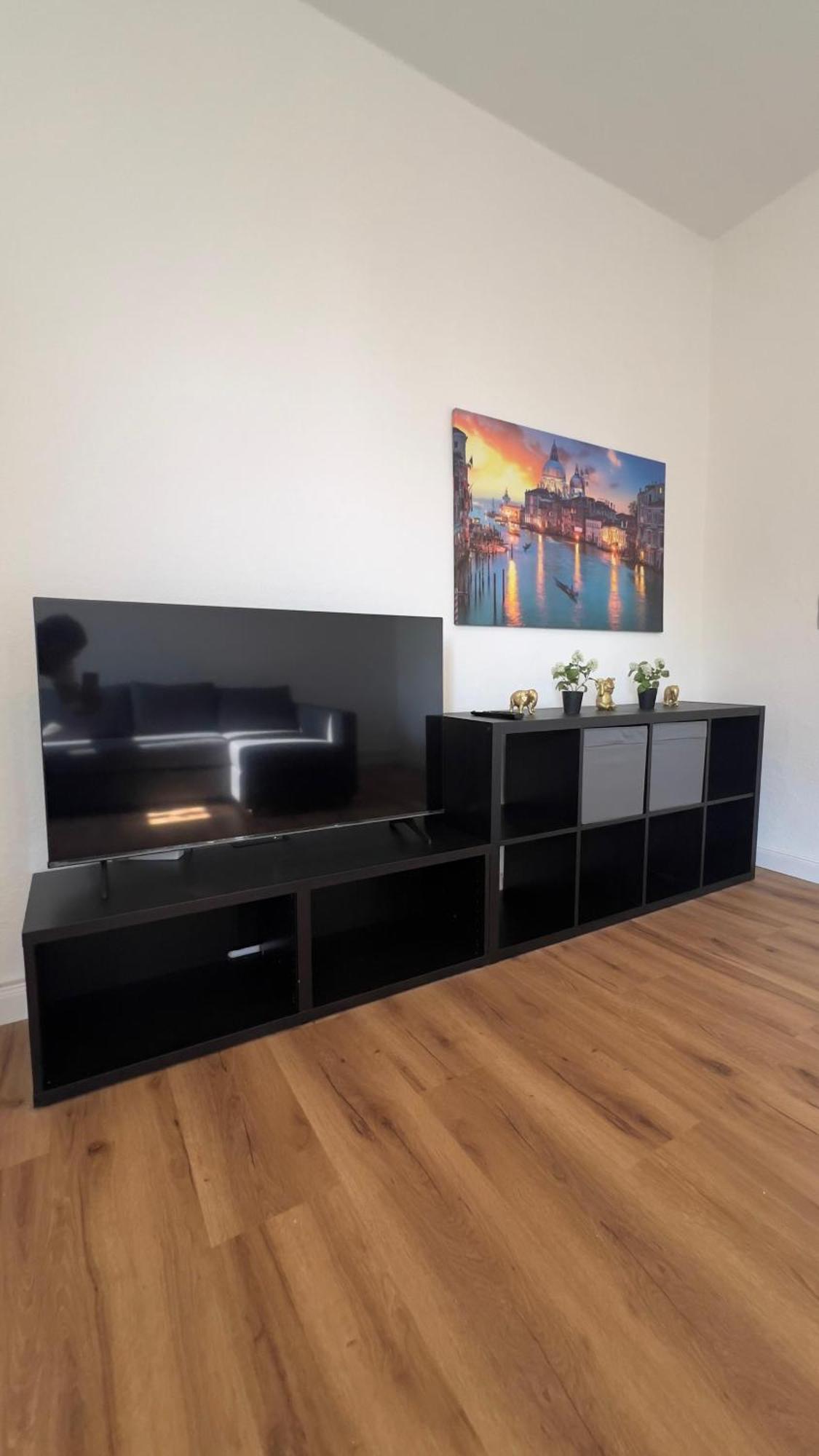 Neumünster Modernes Apartment Mit 2 Schlafzimmern Und Privatparkplatz Nahe Innenstadt מראה חיצוני תמונה